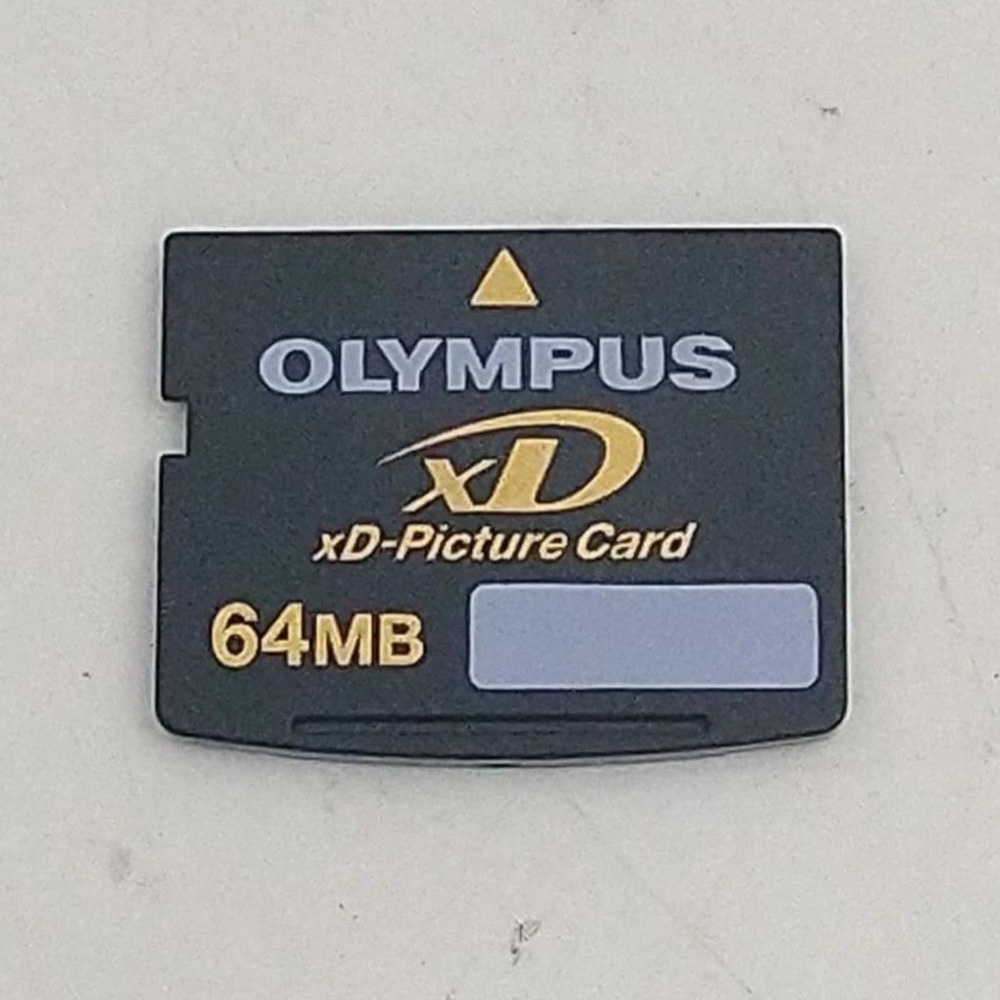 Olympus 64MB xD-Picture Card Flash Memory Card for Vintage Digital Cameras